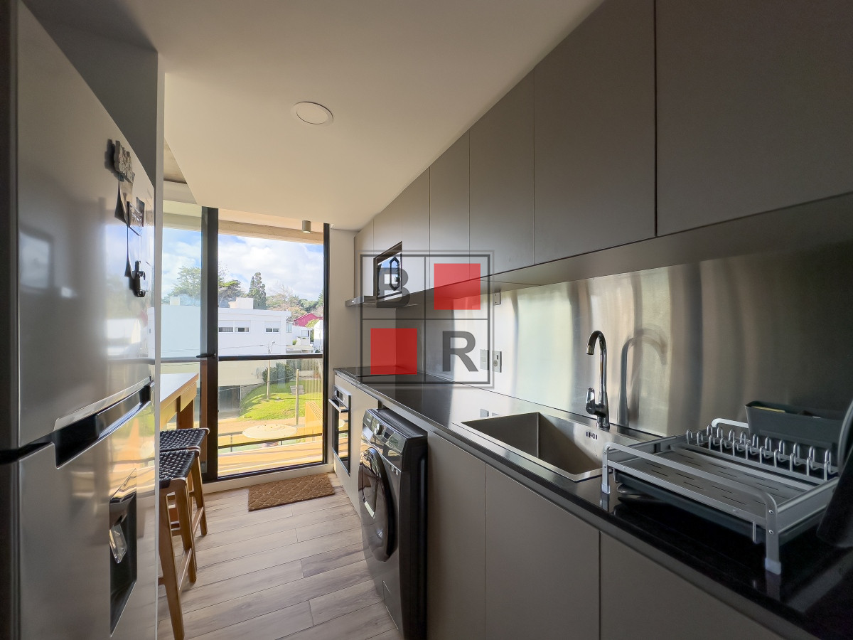 Apartamento ID.1022 - Venta apartamento 2 dormitorios en Playa Mansa, Punta del Este 