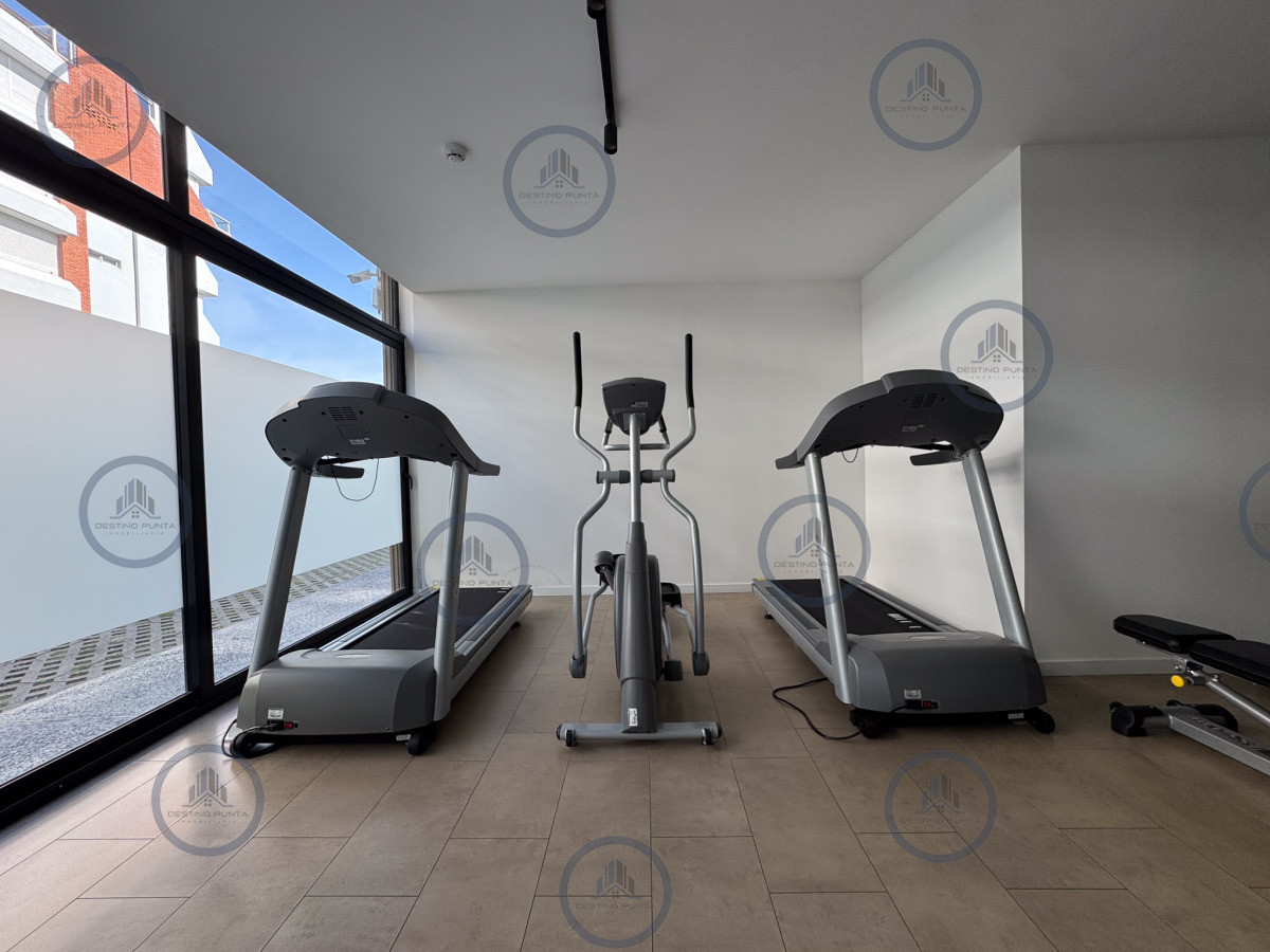 Apartamento ID.1149 - Apartamento 2 dormitorios en Playa Mansa, Punta del Este - Alquiler Anual