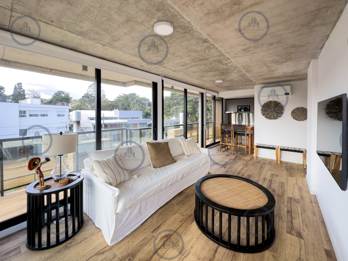 Apartamento ID.1149 - Apartamento 2 dormitorios en Playa Mansa, Punta del Este - Alquiler Anual