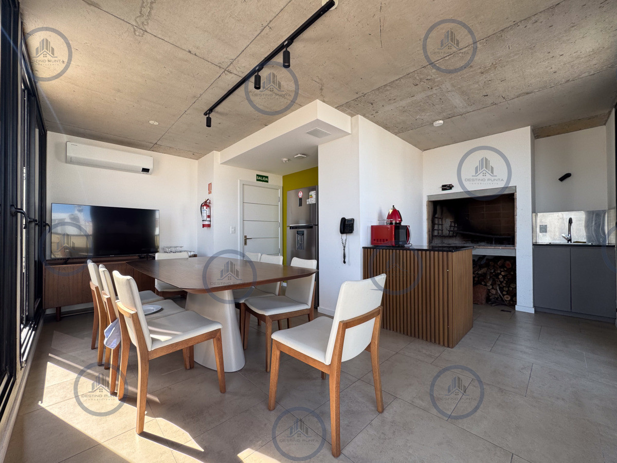 Apartamento ID.1149 - Apartamento 2 dormitorios en Playa Mansa, Punta del Este - Alquiler Anual