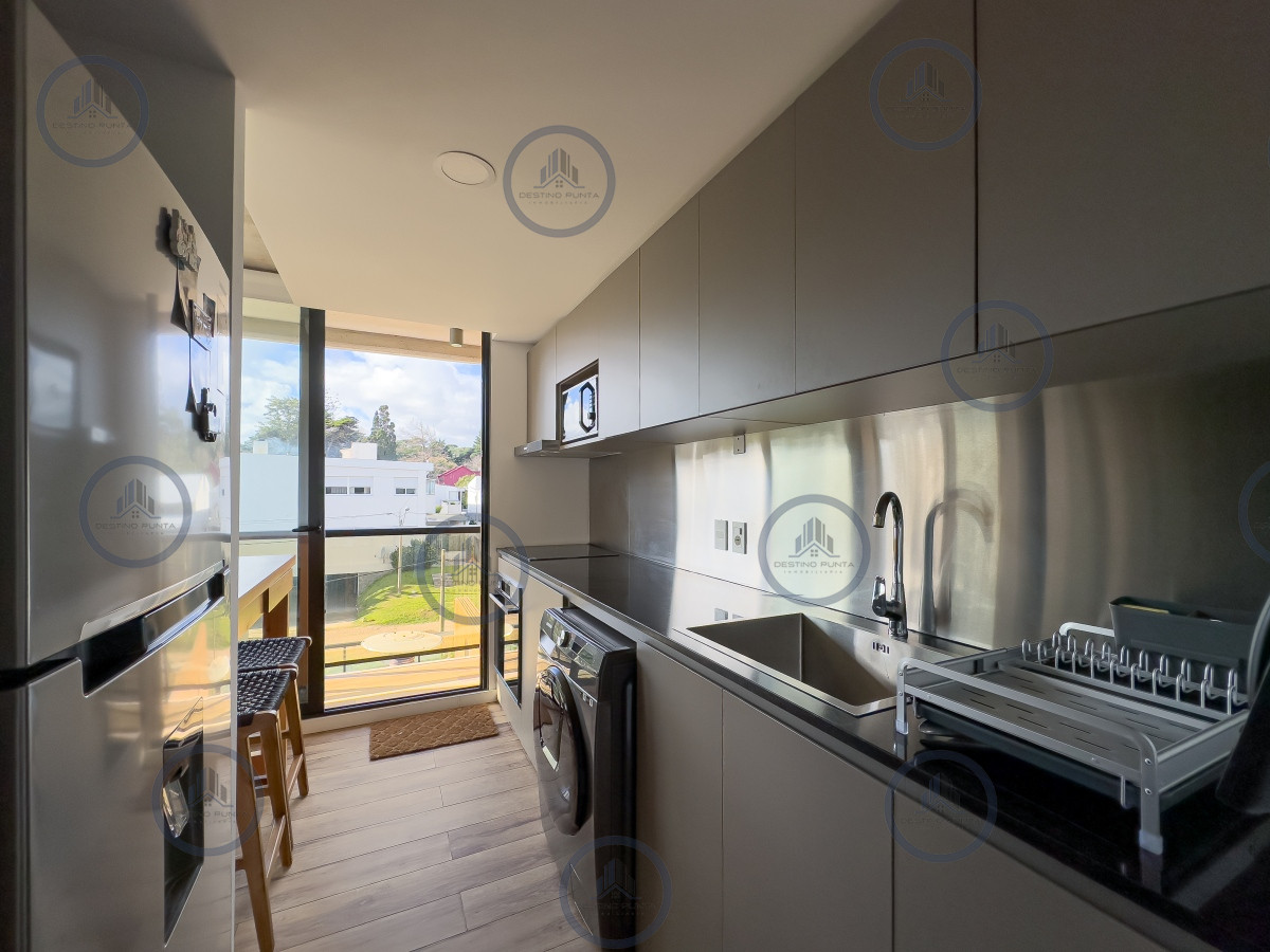 Apartamento ID.1149 - Apartamento 2 dormitorios en Playa Mansa, Punta del Este - Alquiler Anual