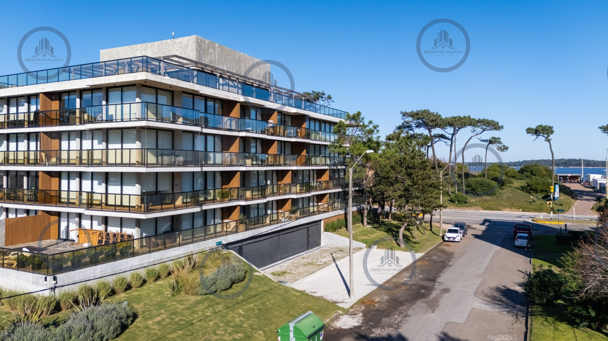 Apartamento ID.1149 - Apartamento 2 dormitorios en Playa Mansa, Punta del Este - Alquiler Anual