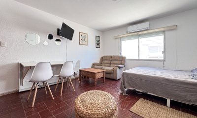 Venta y alquier apartamento en Peninsula, monoambiente