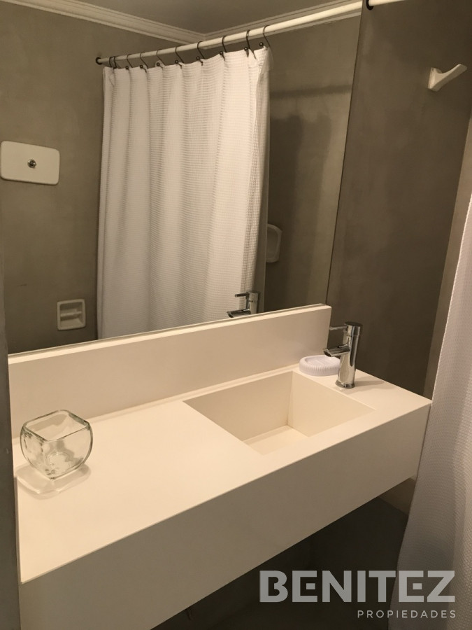 Apartamento ID.9656 - Venta apartamento en Manantiales 3 dormitorios  mas dependencia de servicio 