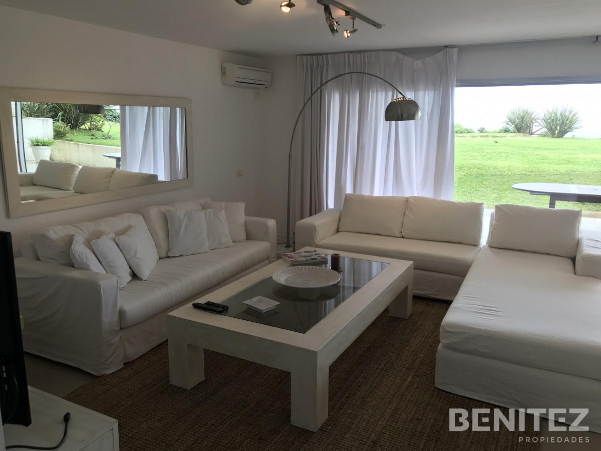 Apartamento ID.9657 - Venta apartamento en Manantiales, 4 dormitoriosen suite