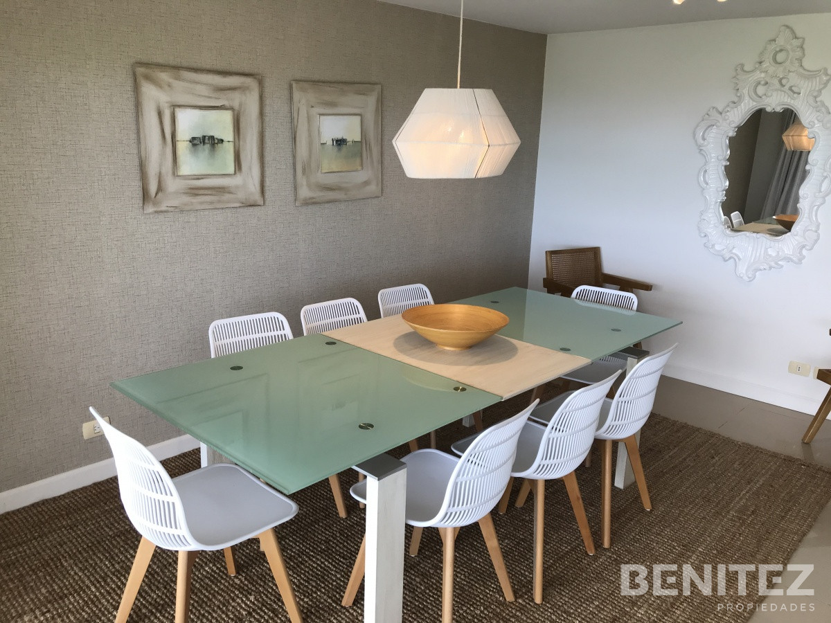 Apartamento ID.9657 - Venta apartamento en Manantiales, 4 dormitoriosen suite