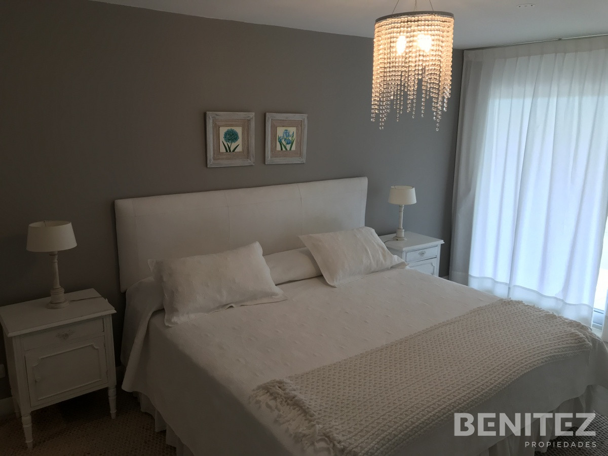 Apartamento ID.9657 - Venta apartamento en Manantiales, 4 dormitoriosen suite