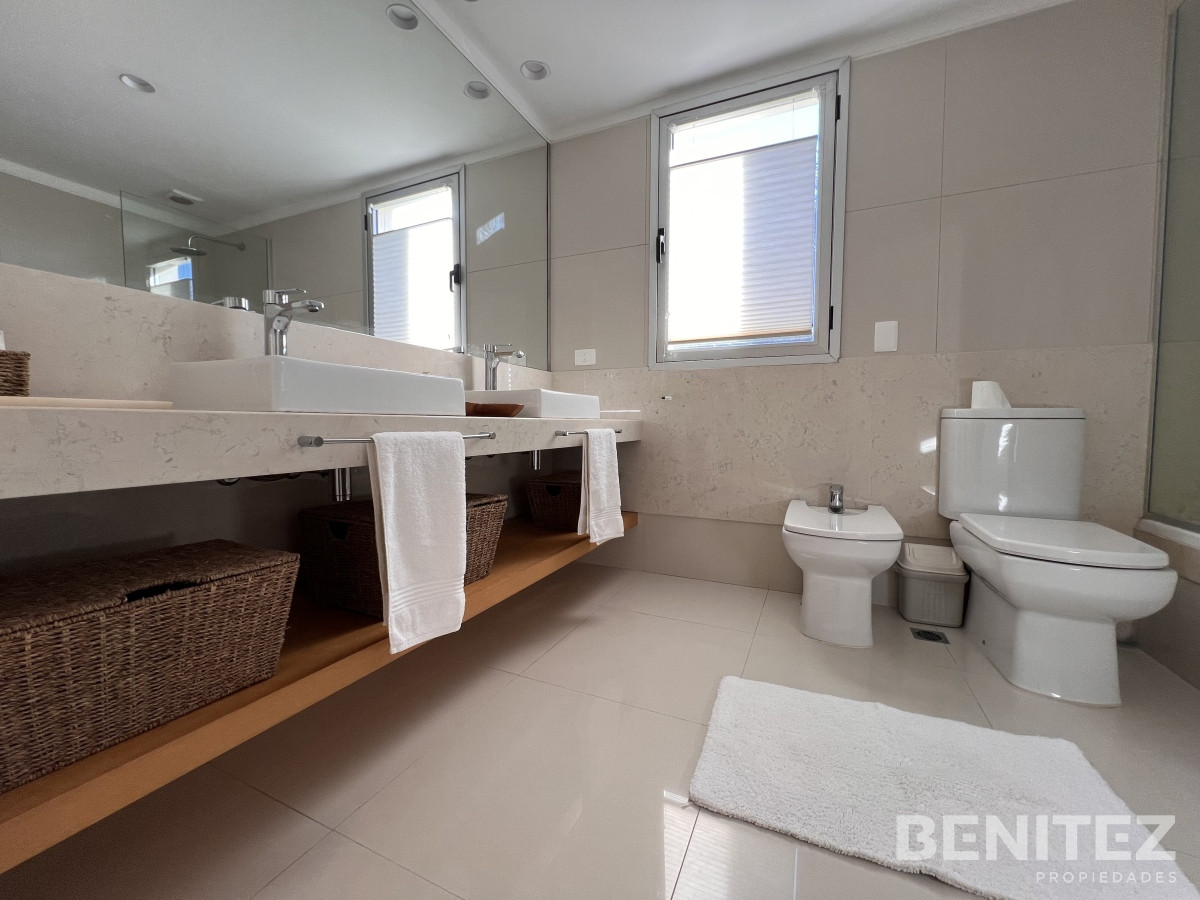 Apartamento ID.9653 - Alquiler apartamento 3 dormitorios en Manantiales 