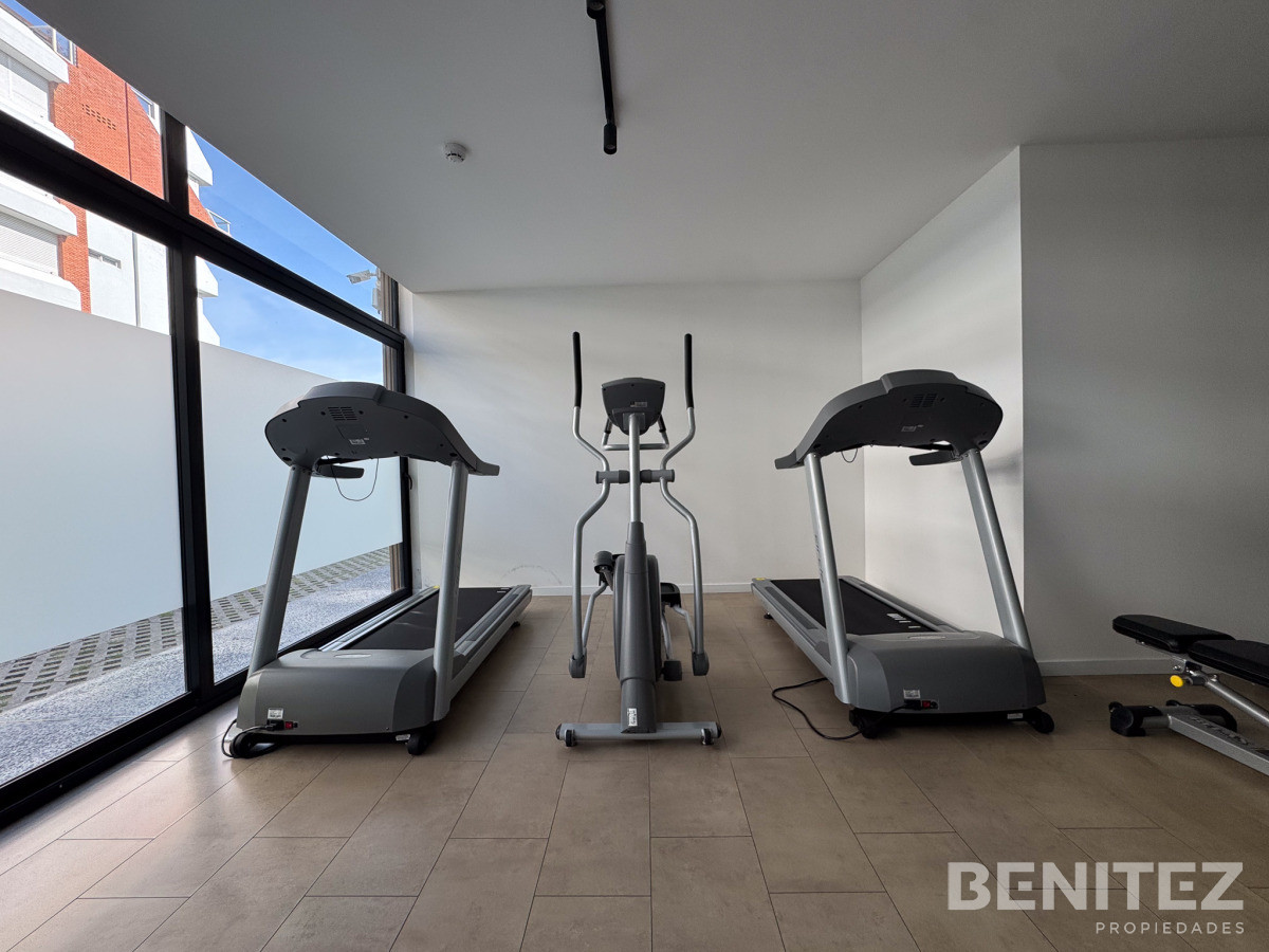 Apartamento ID.9641 - Venta apartamento 2 dormitorios en Playa Mansa, Punta del Este 