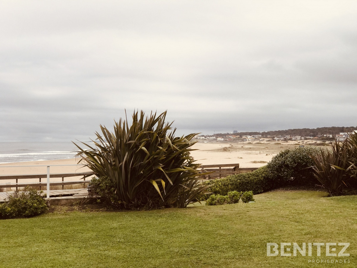 Apartamento ID.9657 - Venta apartamento en Manantiales, 4 dormitoriosen suite