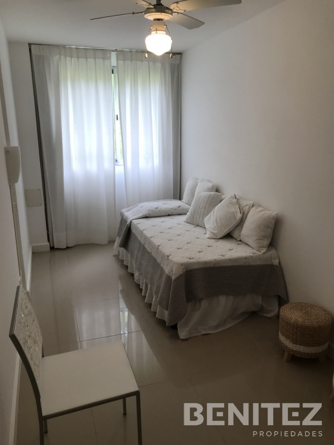 Apartamento ID.9657 - Venta apartamento en Manantiales, 4 dormitoriosen suite