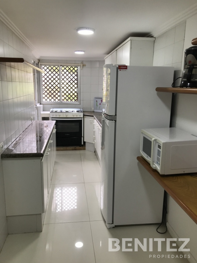 Apartamento ID.9656 - Venta apartamento en Manantiales 3 dormitorios  mas dependencia de servicio 