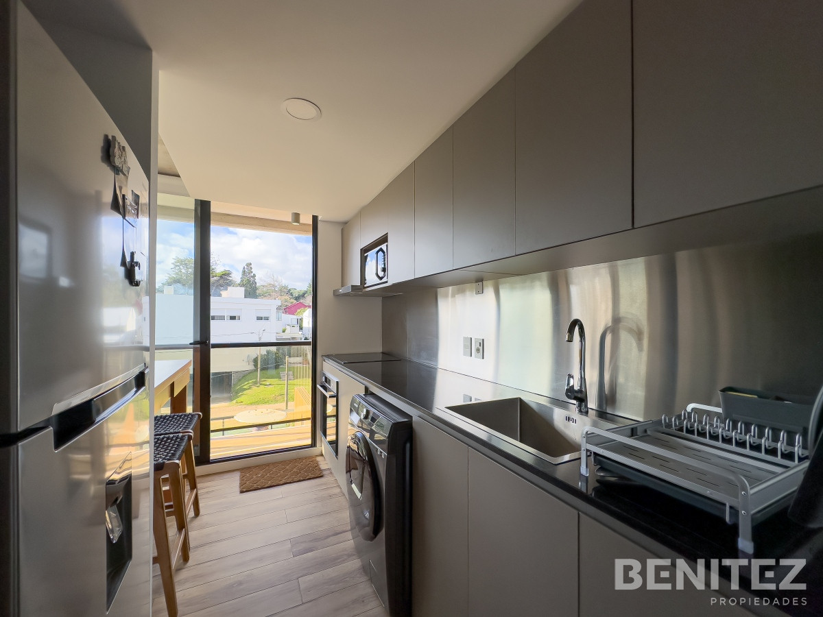 Apartamento ID.9641 - Venta apartamento 2 dormitorios en Playa Mansa, Punta del Este 