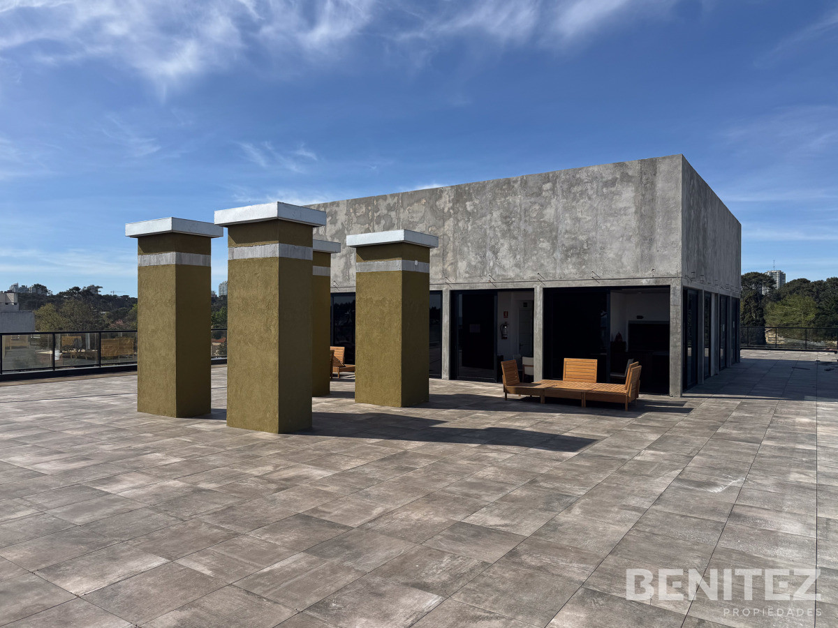 Apartamento ID.9641 - Venta apartamento 2 dormitorios en Playa Mansa, Punta del Este 