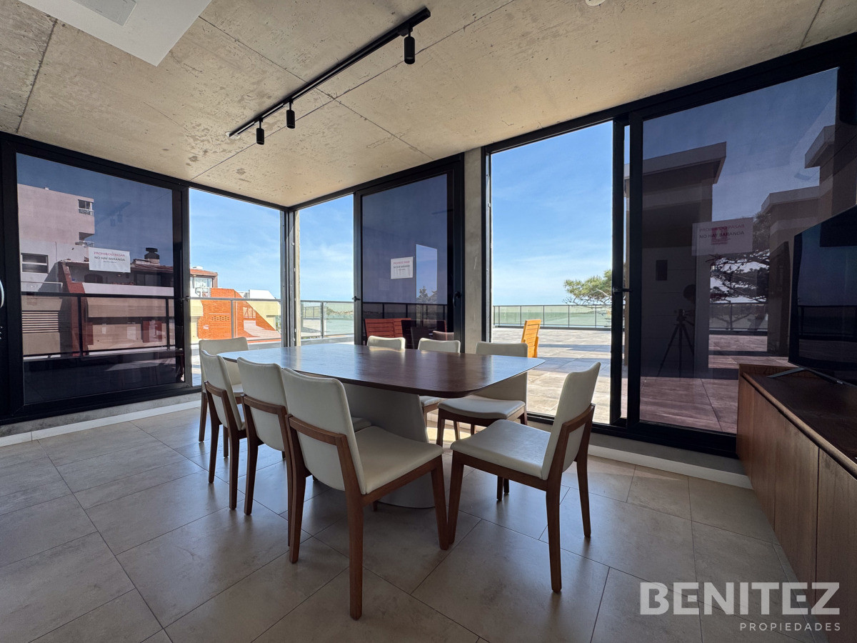 Apartamento ID.9641 - Venta apartamento 2 dormitorios en Playa Mansa, Punta del Este 