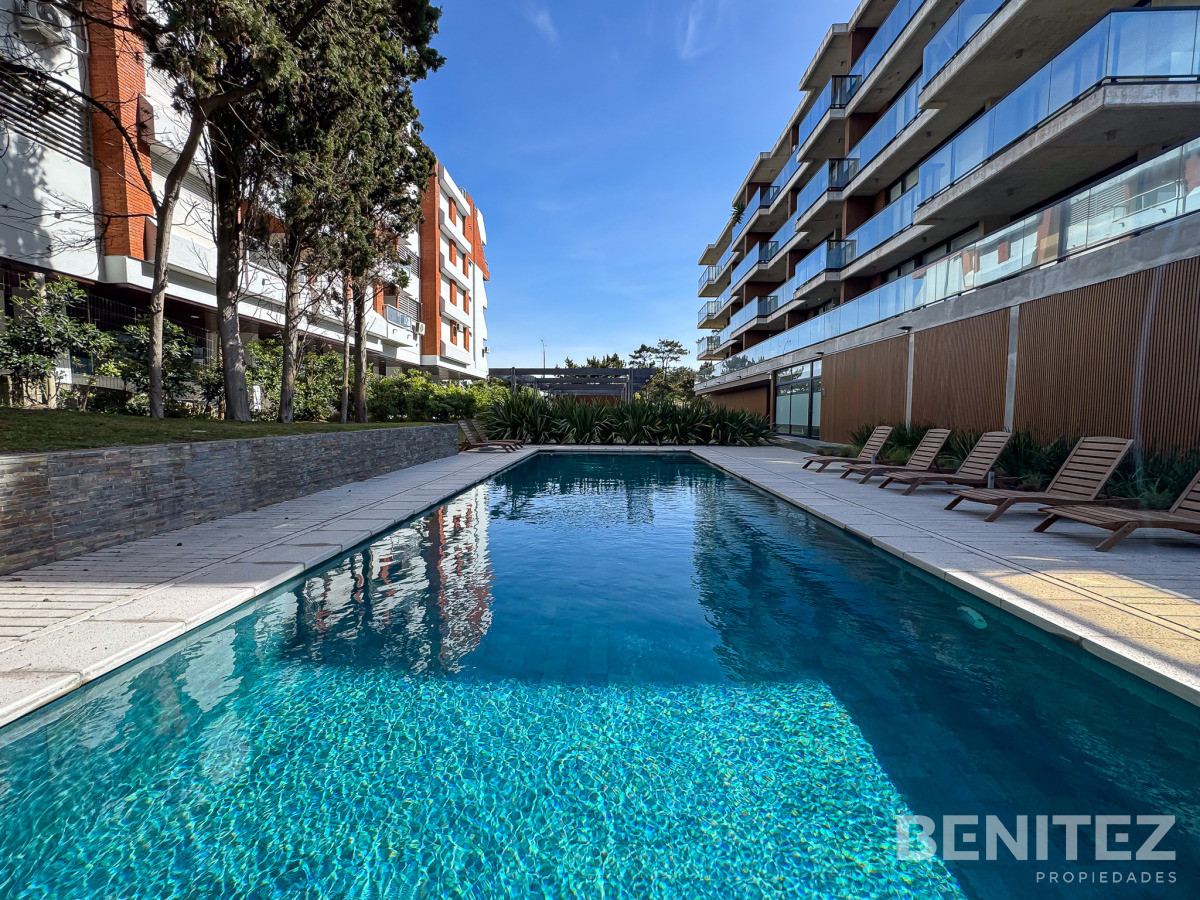 Apartamento ID.9641 - Venta apartamento 2 dormitorios en Playa Mansa, Punta del Este 