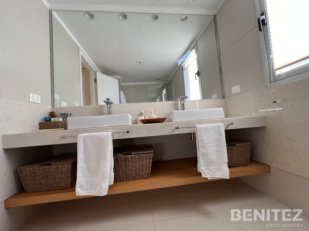 Apartamento ID.9653 - Alquiler apartamento 3 dormitorios en Manantiales 