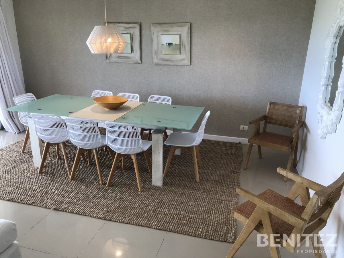 Apartamento ID.9657 - Venta apartamento en Manantiales, 4 dormitoriosen suite