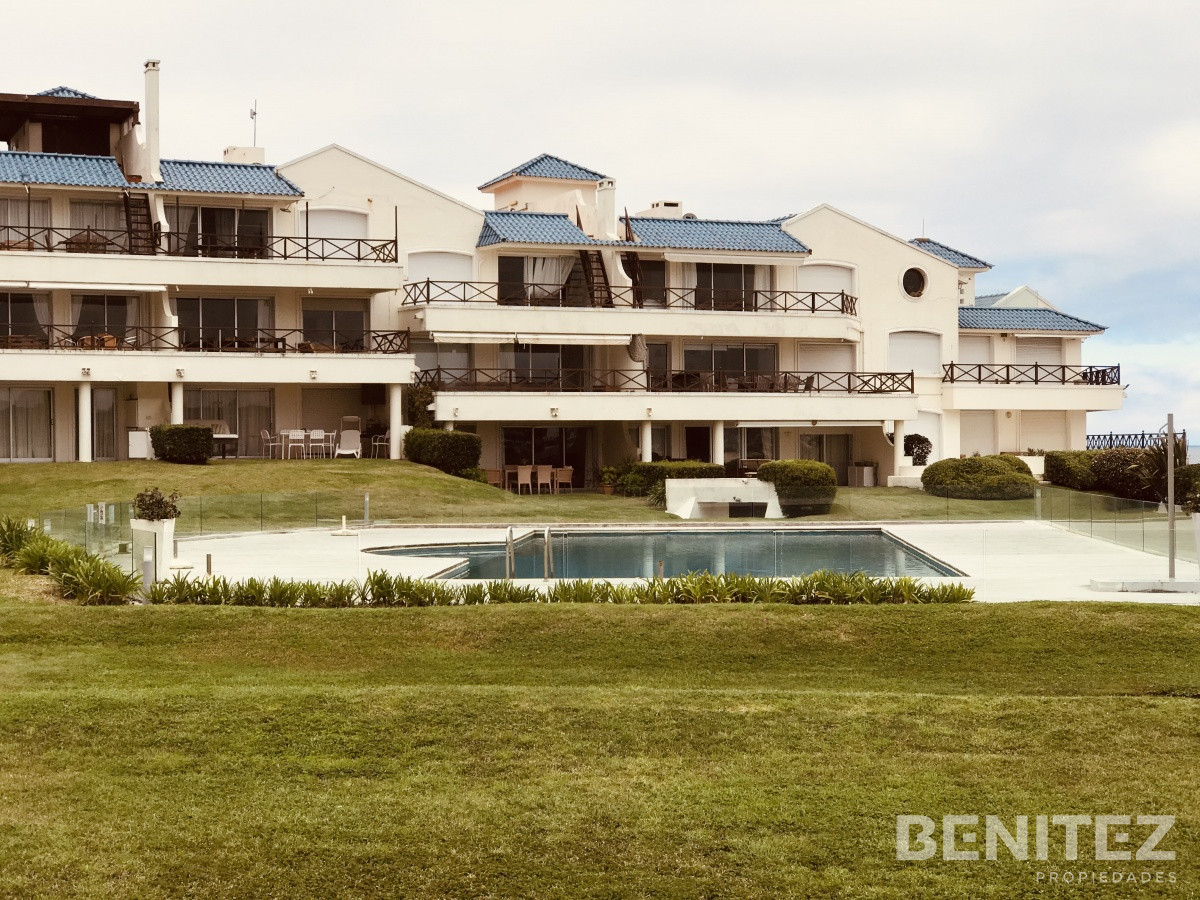 Apartamento ID.9657 - Venta apartamento en Manantiales, 4 dormitoriosen suite