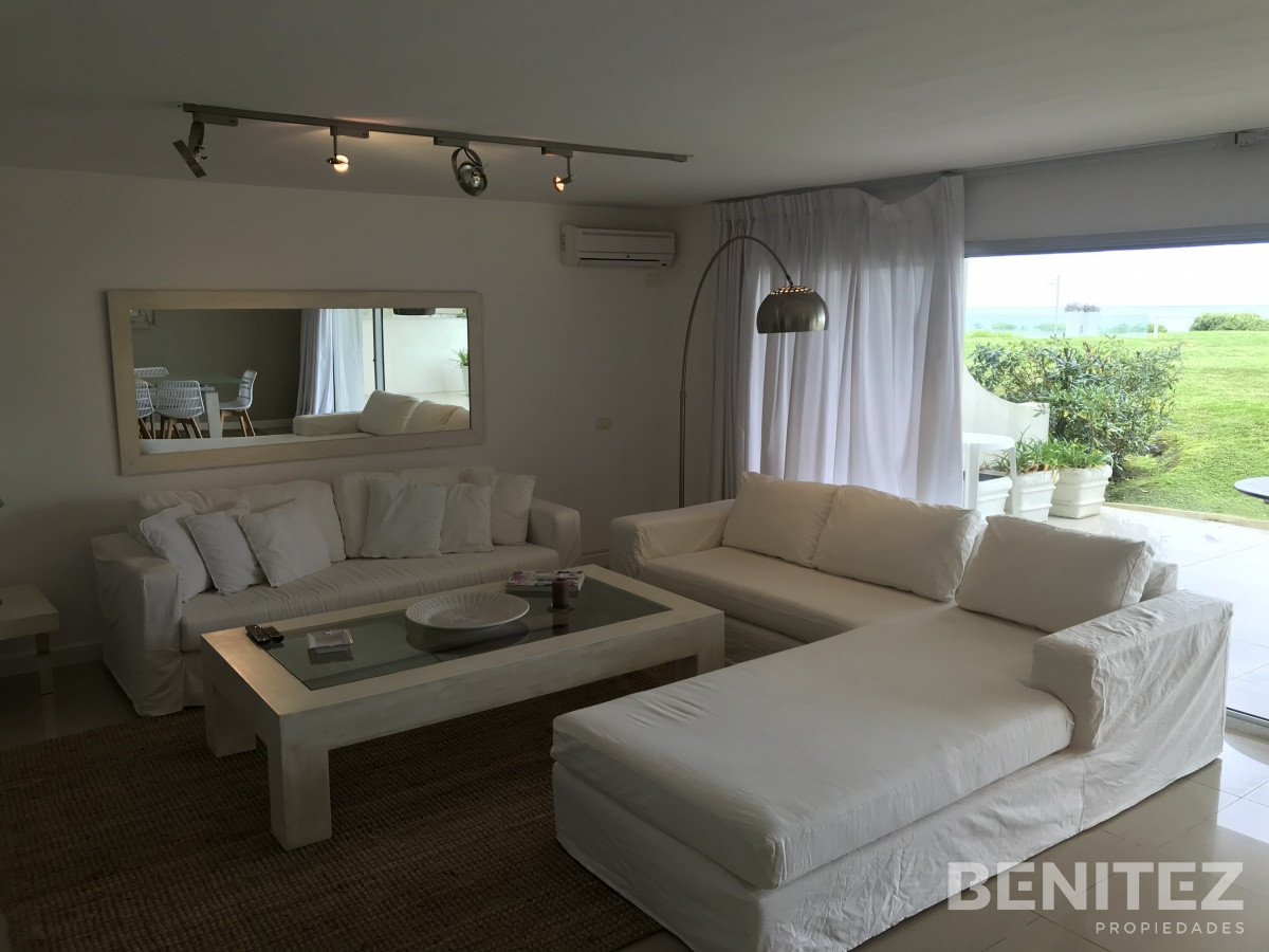 Apartamento ID.9657 - Venta apartamento en Manantiales, 4 dormitoriosen suite