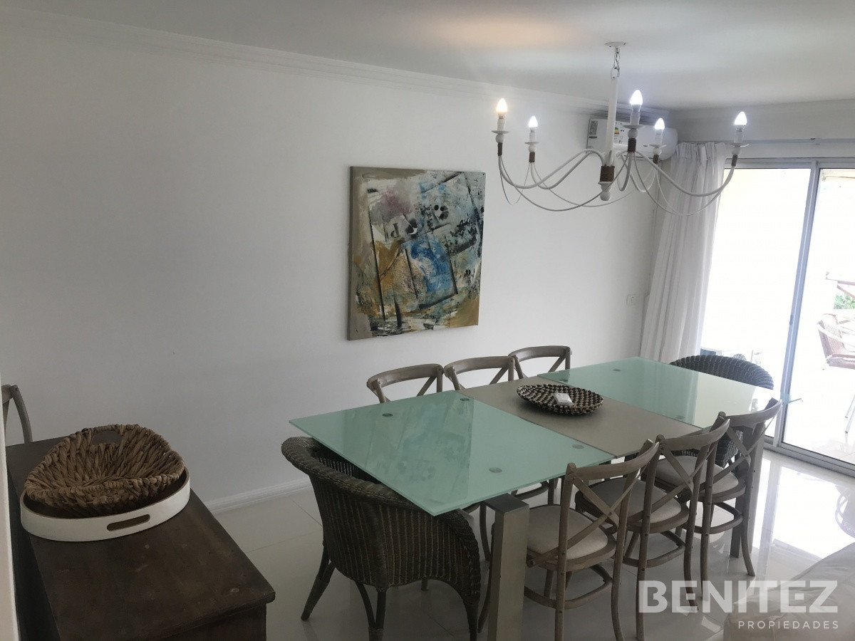 Apartamento ID.9656 - Venta apartamento en Manantiales 3 dormitorios  mas dependencia de servicio 