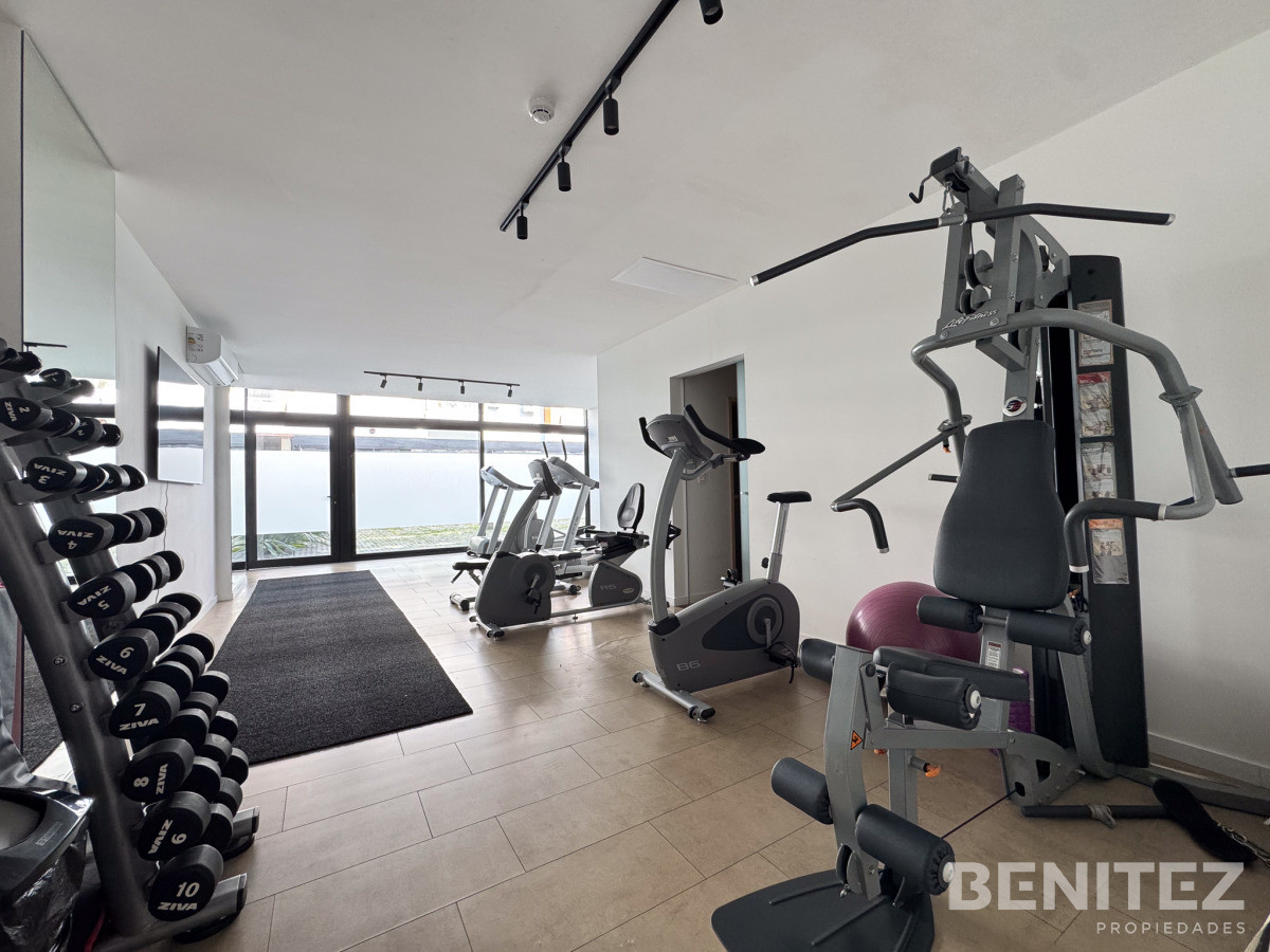 Apartamento ID.9641 - Venta apartamento 2 dormitorios en Playa Mansa, Punta del Este 