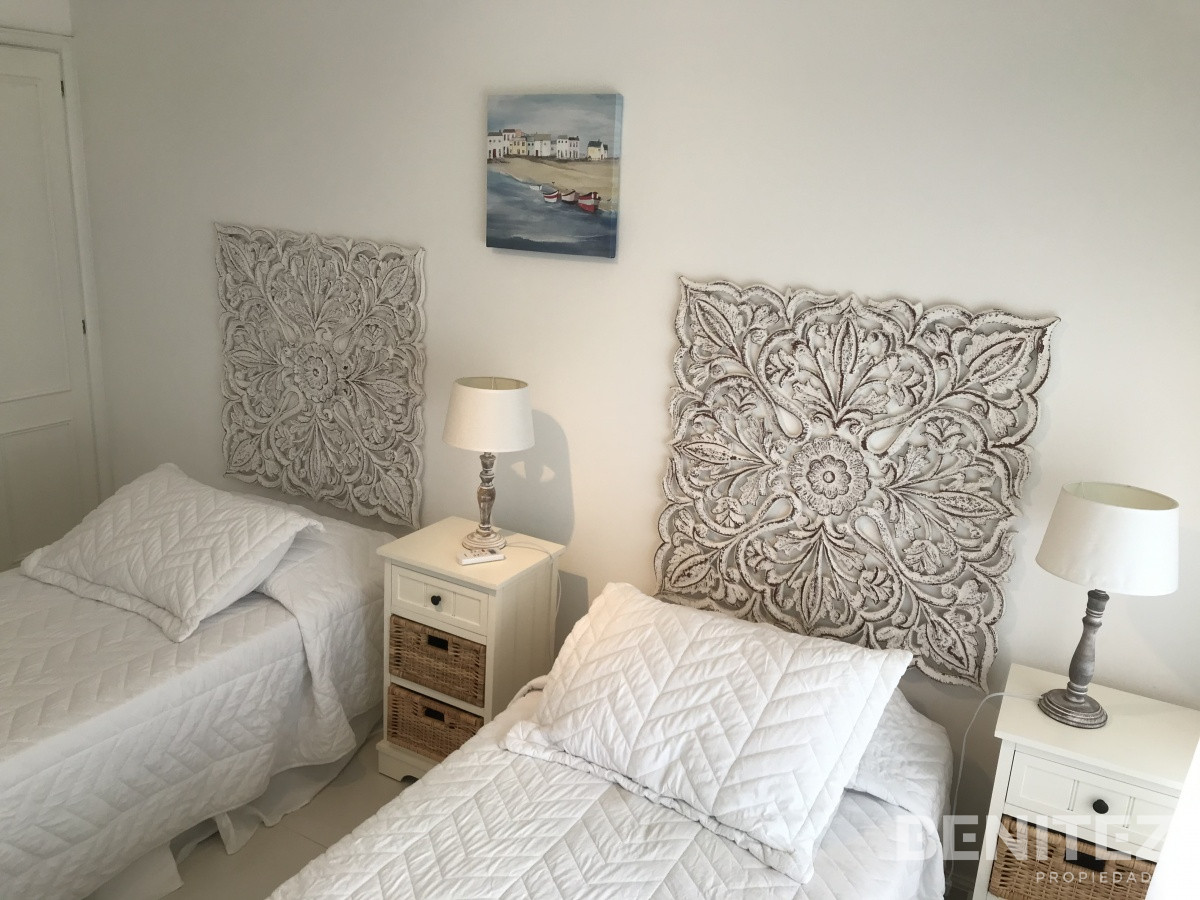 Apartamento ID.9656 - Venta apartamento en Manantiales 3 dormitorios  mas dependencia de servicio 