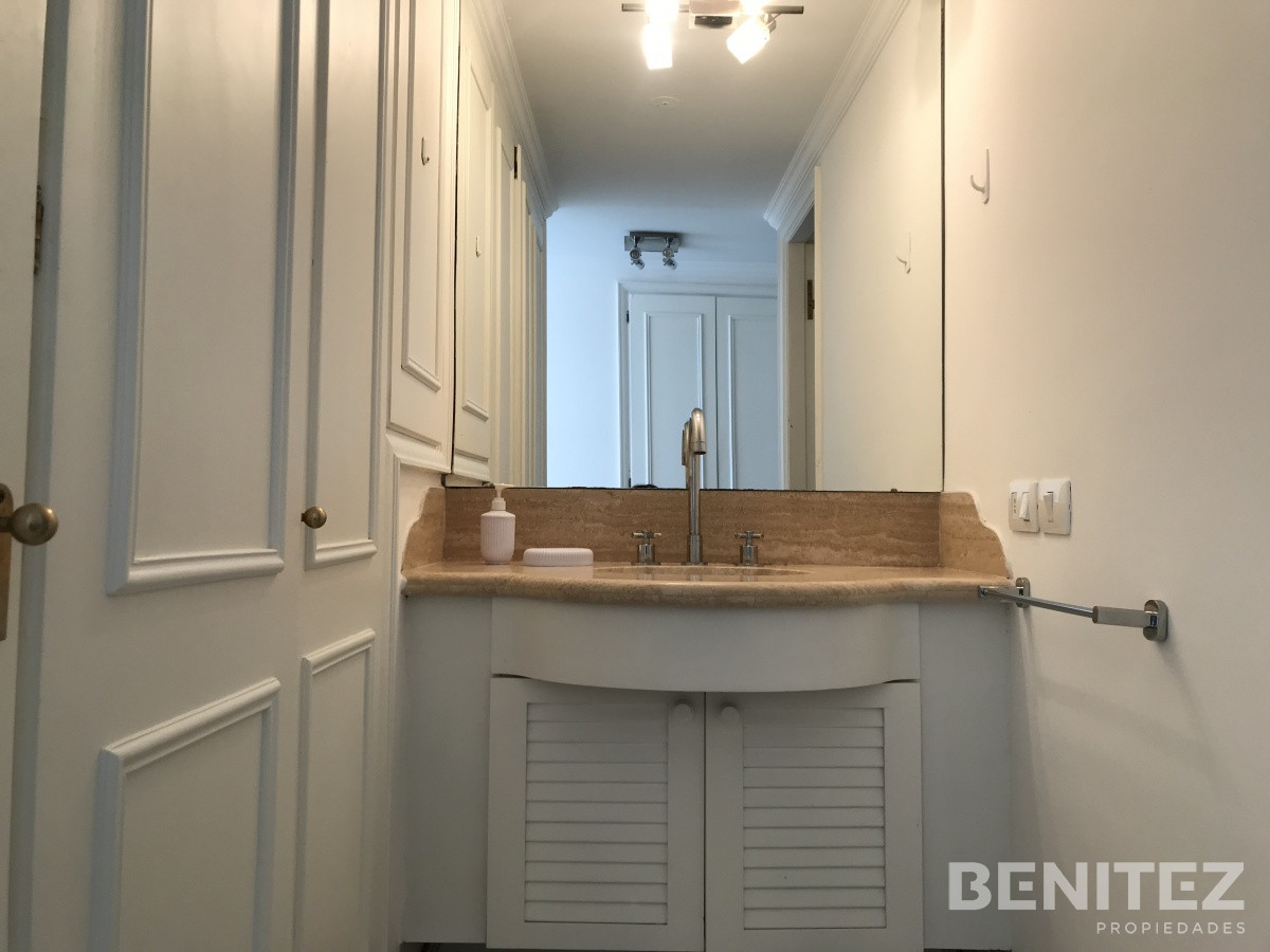 Apartamento ID.9656 - Venta apartamento en Manantiales 3 dormitorios  mas dependencia de servicio 