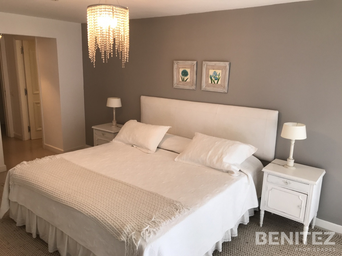 Apartamento ID.9657 - Venta apartamento en Manantiales, 4 dormitoriosen suite