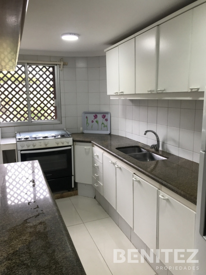 Apartamento ID.9656 - Venta apartamento en Manantiales 3 dormitorios  mas dependencia de servicio 