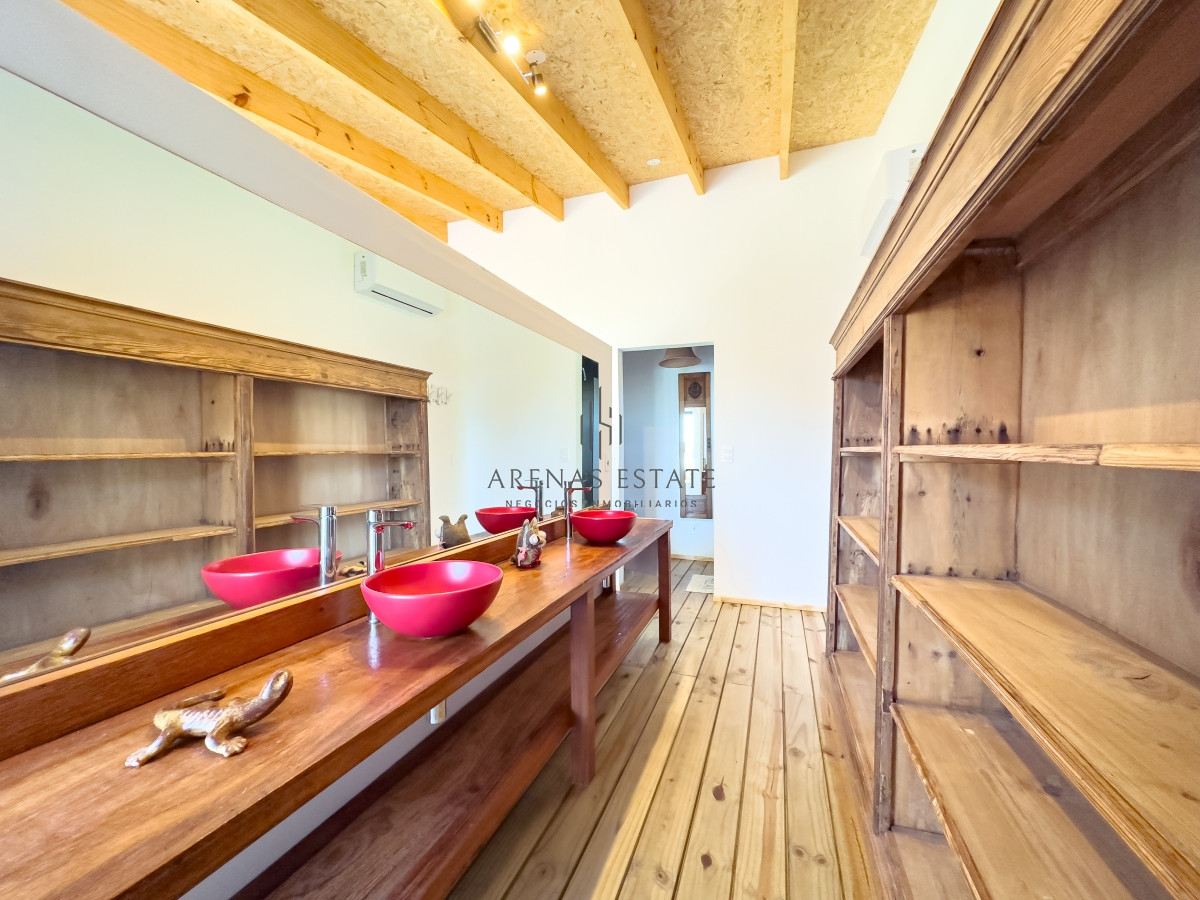 Casa ID.2975 - Alquiler  casa  en Manantiales,  3 dormitorios con piscina climatizada 