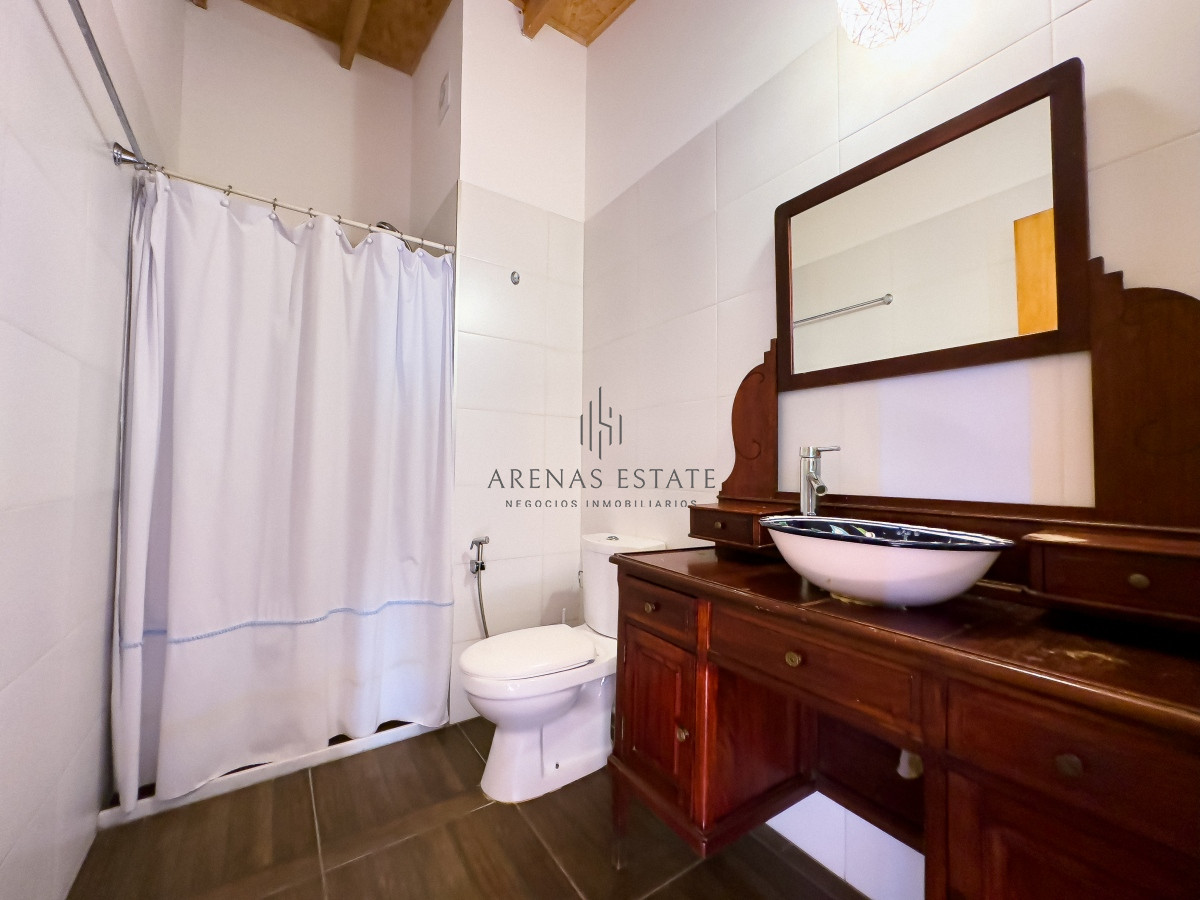 Casa ID.2975 - Alquiler  casa  en Manantiales,  3 dormitorios con piscina climatizada 
