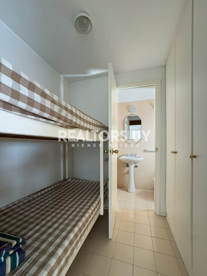 Apartamento ID.562 - Venta apartamento en Playa Brava, 2 dormitorios 