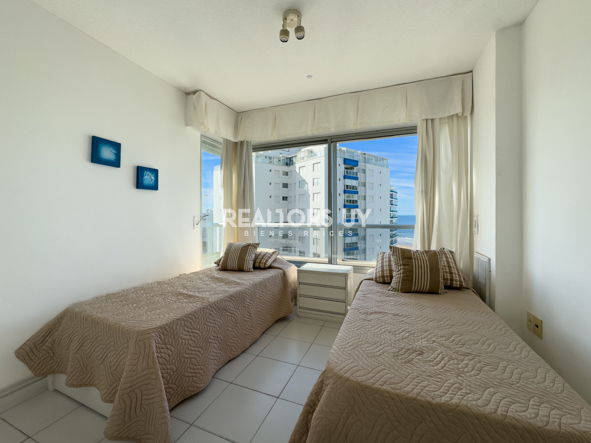 Apartamento ID.562 - Venta apartamento en Playa Brava, 2 dormitorios 