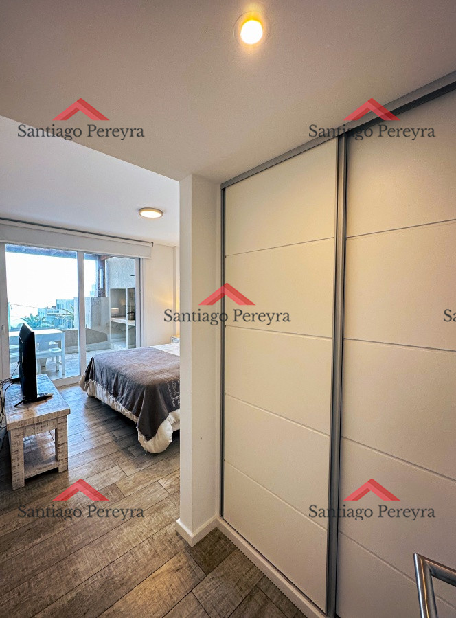 Apartamento ID.8862 - Venta apartamento frente al mar en La Barra de 4 dormitorios