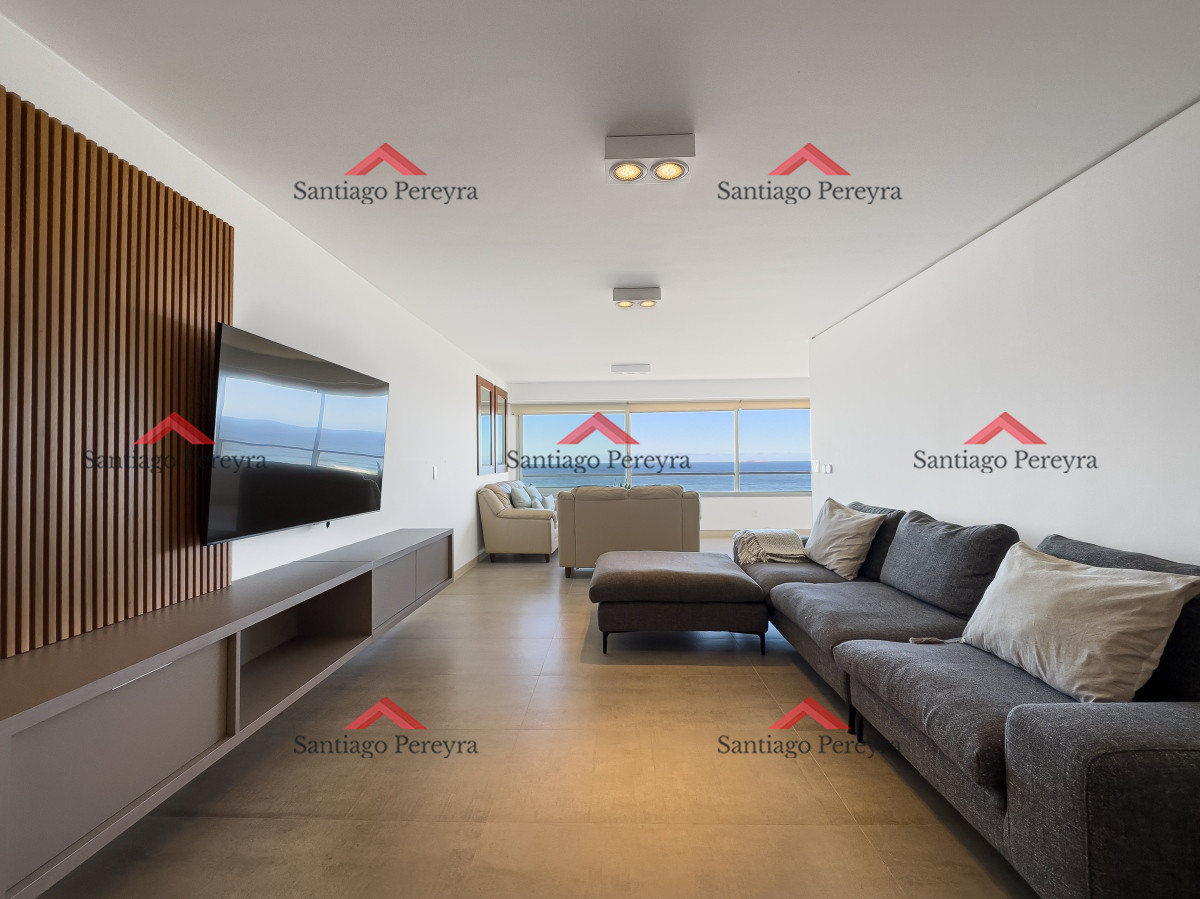 Apartamento ID.15912 - Venta apartamento 4 dormitorio en  Playa Brava frente al mar
