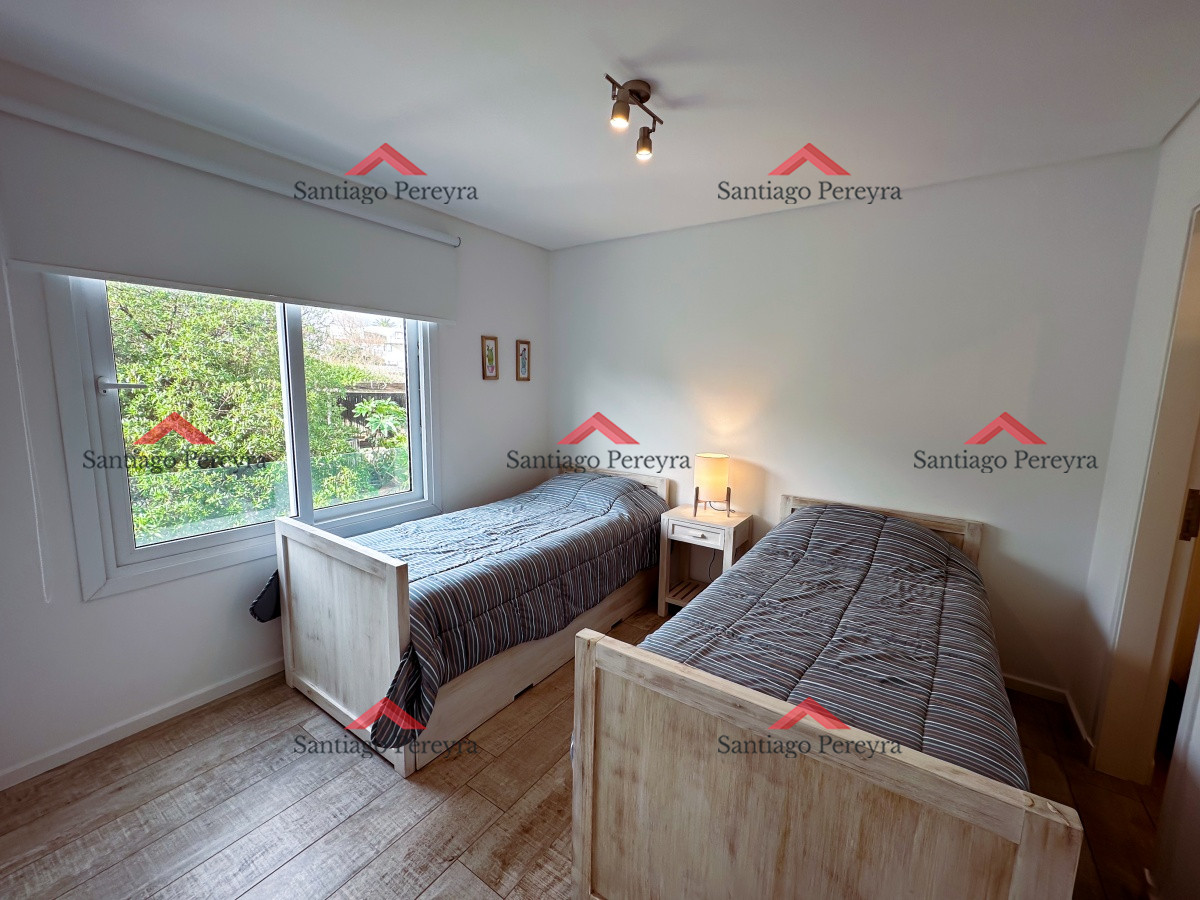 Apartamento ID.8862 - Venta apartamento frente al mar en La Barra de 4 dormitorios