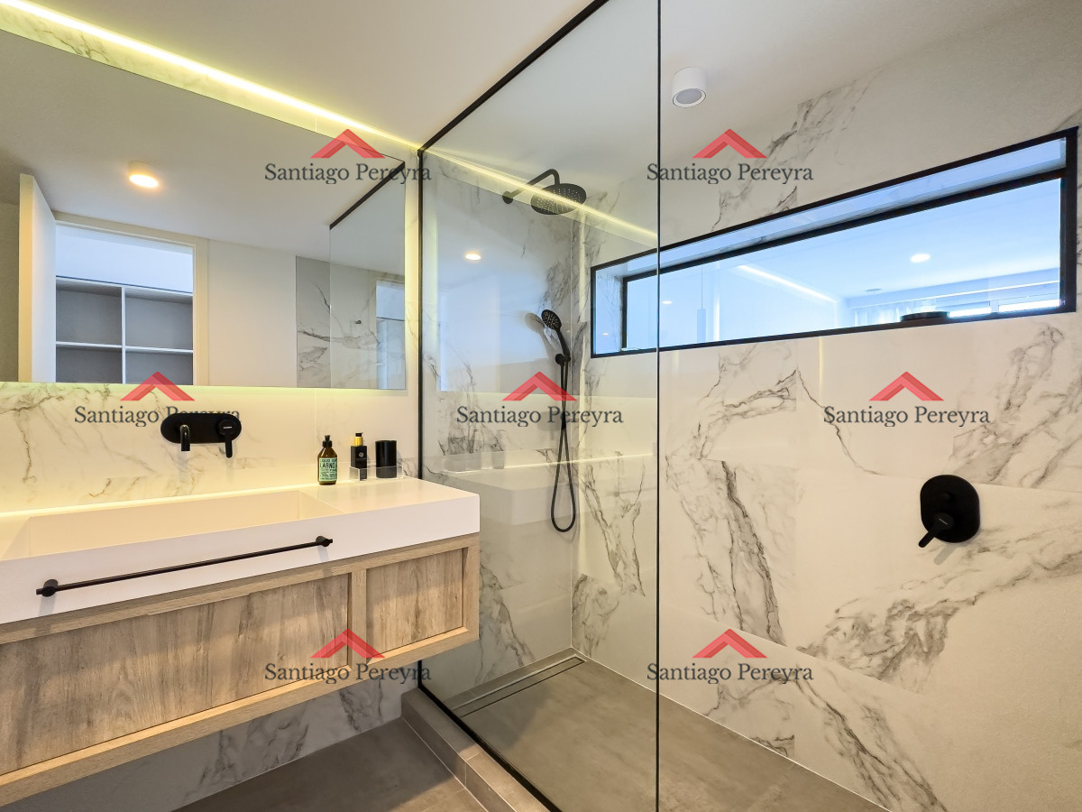Apartamento ID.15912 - Venta apartamento 4 dormitorio en  Playa Brava frente al mar
