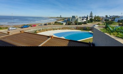 Venta apartamento en la Barra frente al mar  2 dormitorios
