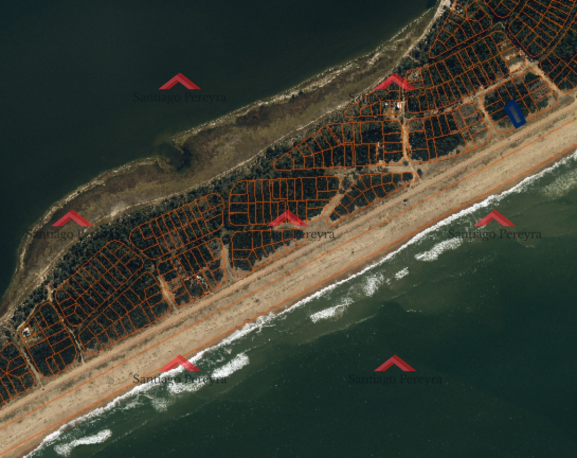 Terreno ID.8942 - Oportunidad para complejo  lotes en el Caracaol frente al mar 