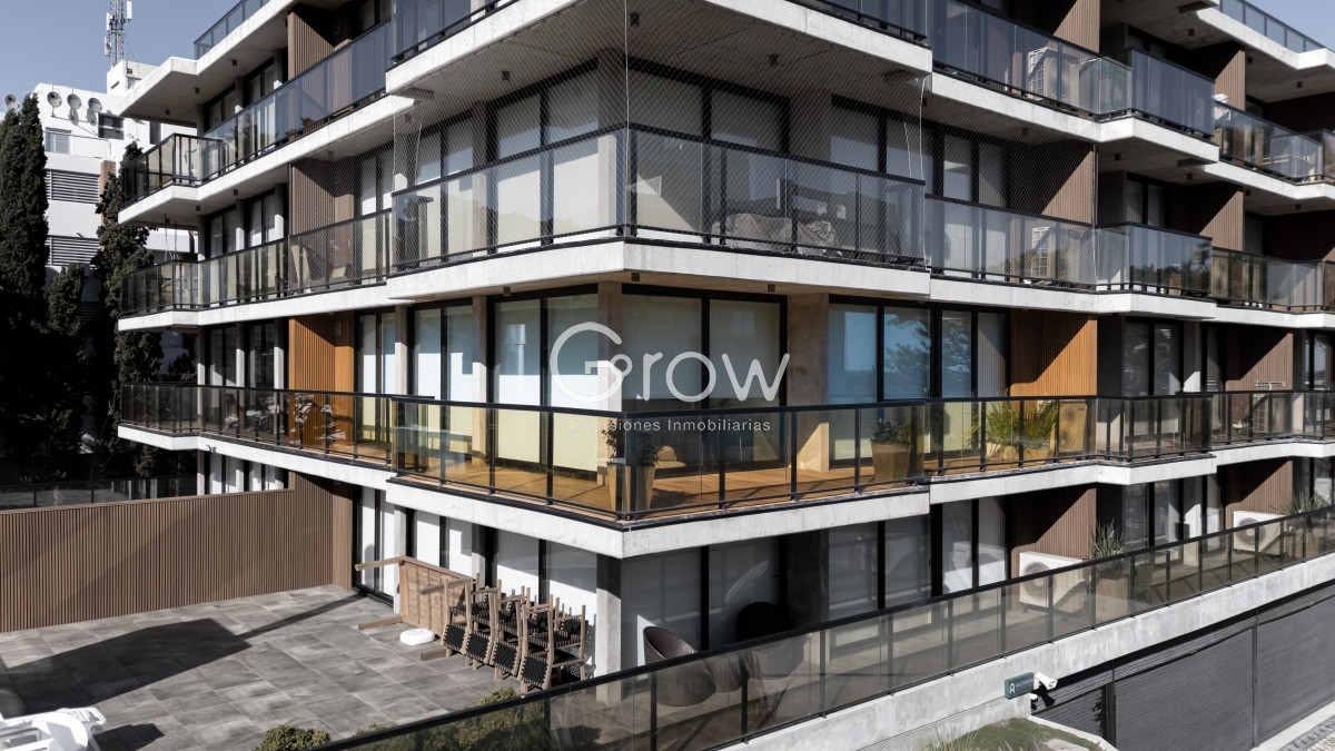 Apartamento ID.3115 - Venta apartamento 2 dormitorios en Playa Mansa, Punta del Este 