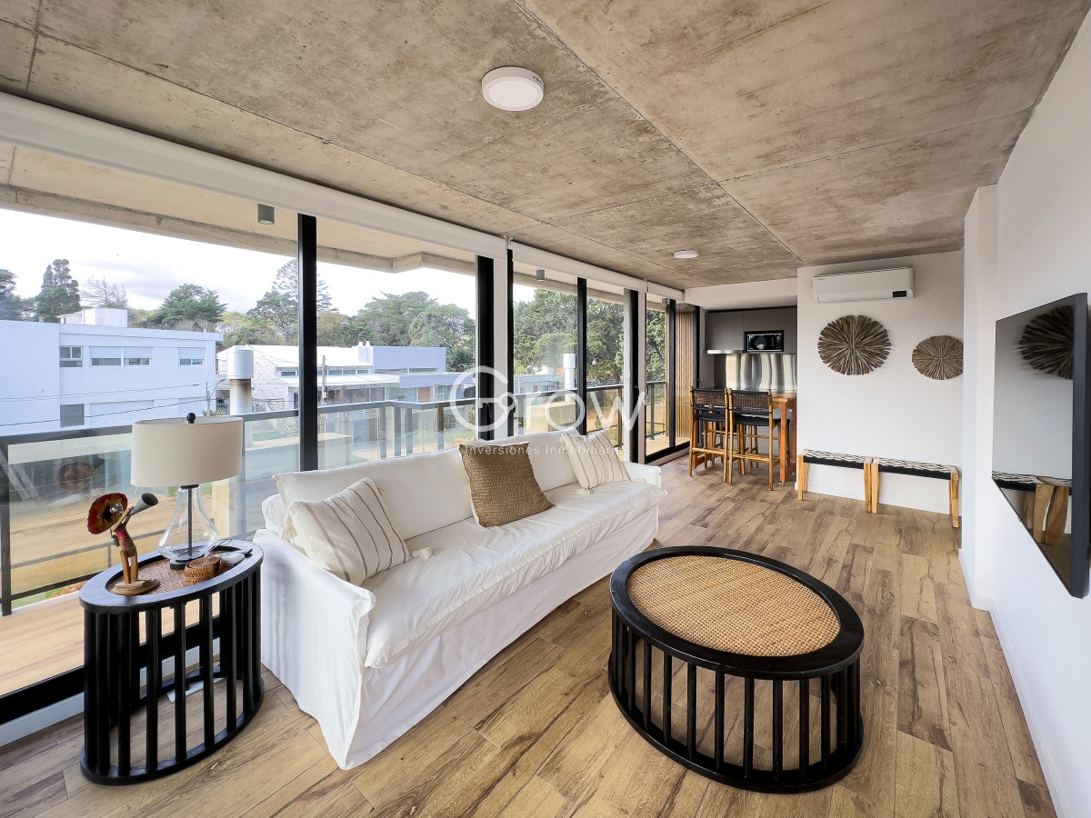 Apartamento ID.3115 - Venta apartamento 2 dormitorios en Playa Mansa, Punta del Este 