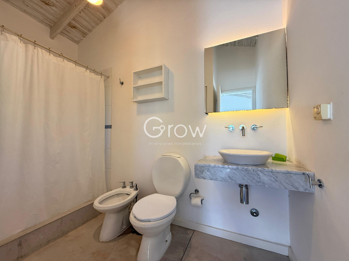 Casa ID.3610 - Venta casa en Laguna Blanca, Manantiales 4 dormitorios 