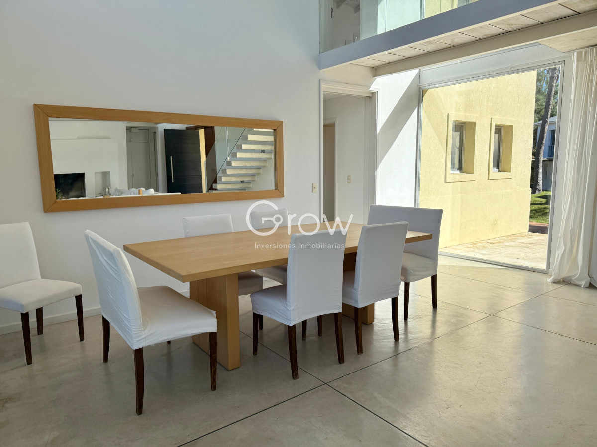 Casa ID.3610 - Venta casa en Laguna Blanca, Manantiales 4 dormitorios 