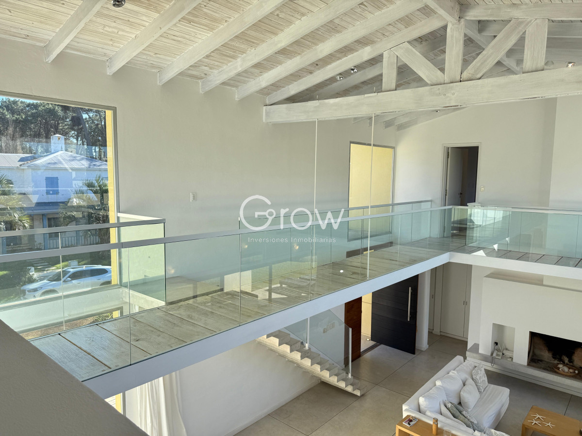 Casa ID.3610 - Venta casa en Laguna Blanca, Manantiales 4 dormitorios 