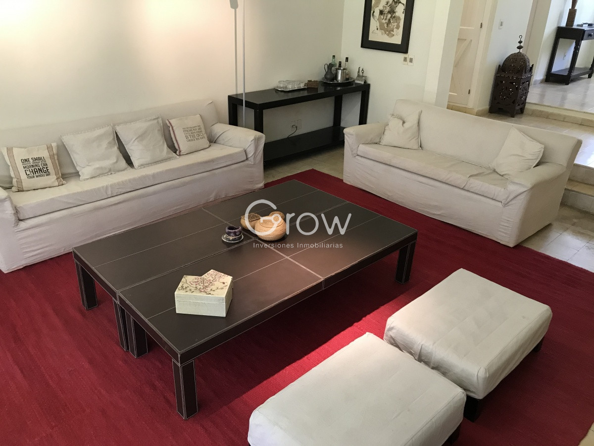 Casa ID.3609 - Venta de casa en Laguna Blanca 4 dormitorios