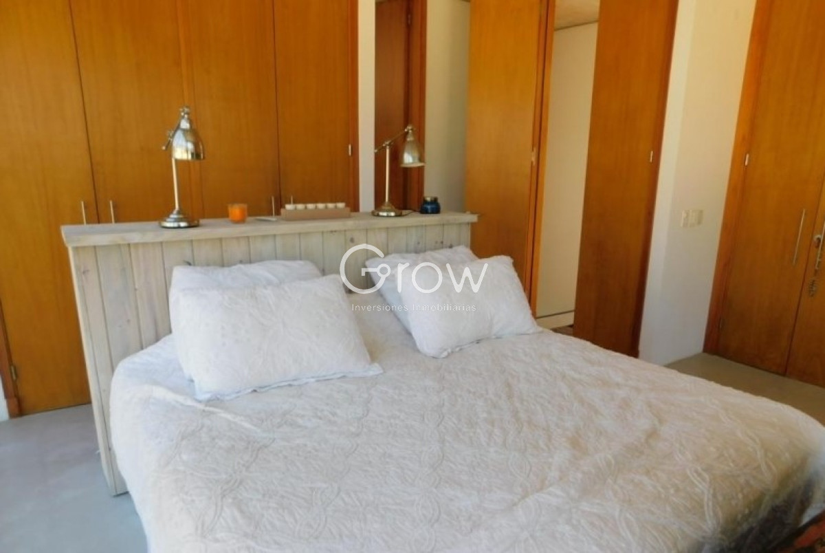 Casa ID.3605 - Venta casa en Barrio Privado Laguna Blanca , Manantiales 4 dormitorios 