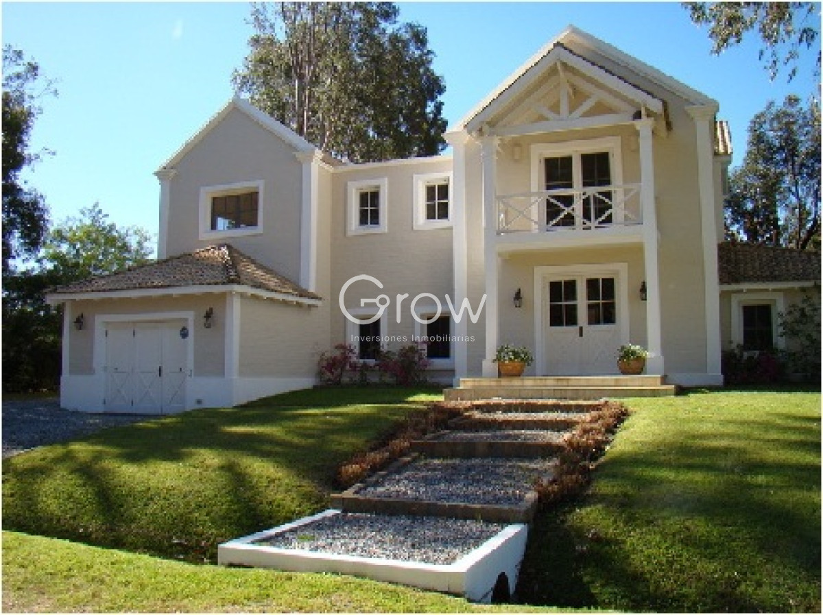 Casa ID.3609 - Venta de casa en Laguna Blanca 4 dormitorios