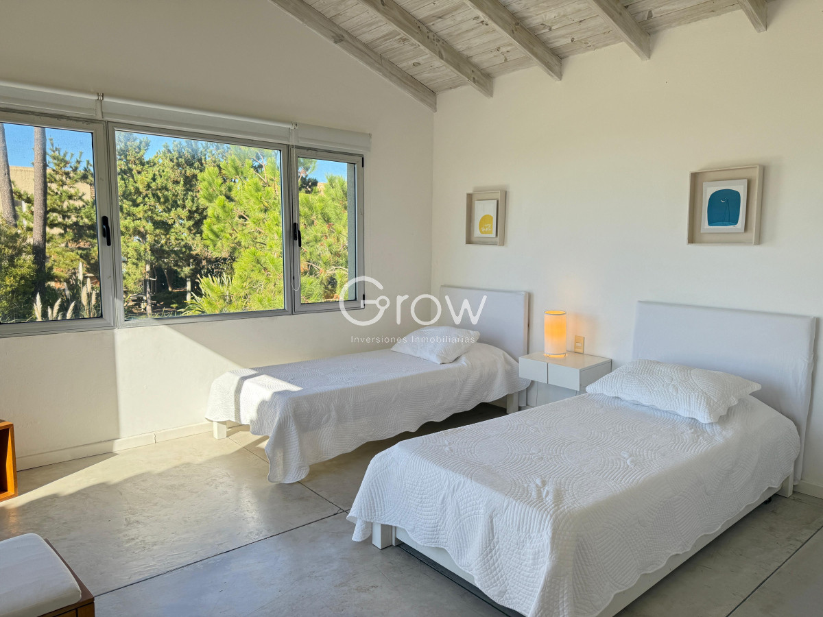 Casa ID.3610 - Venta casa en Laguna Blanca, Manantiales 4 dormitorios 