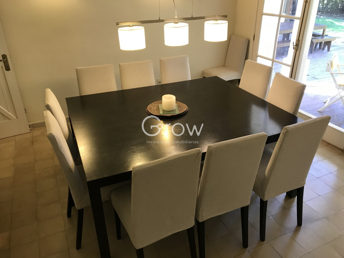 Casa ID.3609 - Venta de casa en Laguna Blanca 4 dormitorios